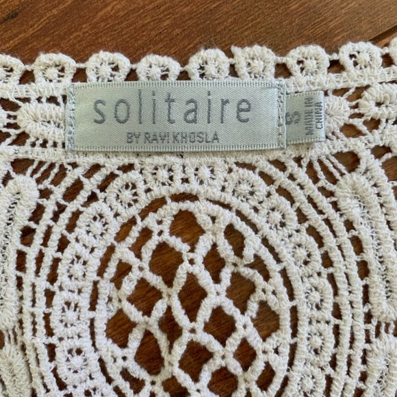 Solitaire Long Sleeved Open Weave Crocheted Lace Top-Size S - Picture 6 of 9